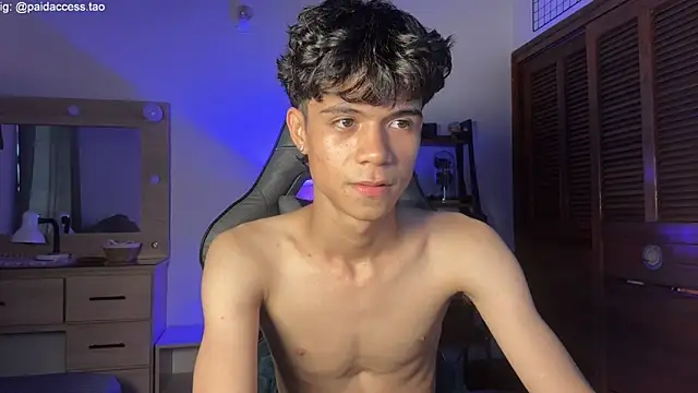 OopsAgain  online show from June 6, 9:21 pm