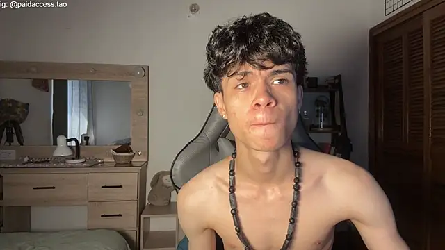 OopsAgain  online show from June 11, 6:17 pm