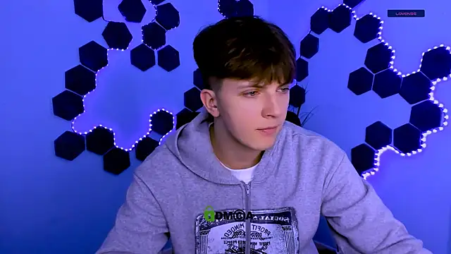 travis wolf  online show from April 10, 8:54 am