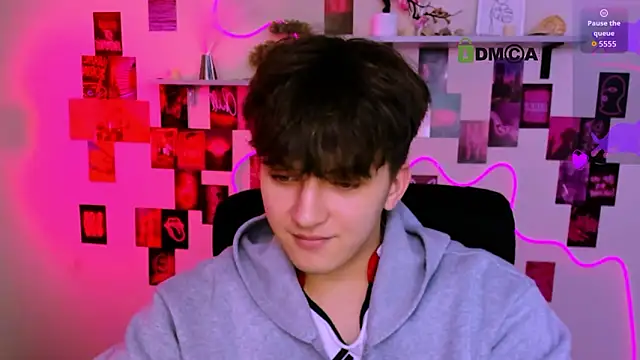 travis wolf  online show from March 28, 9:53 am