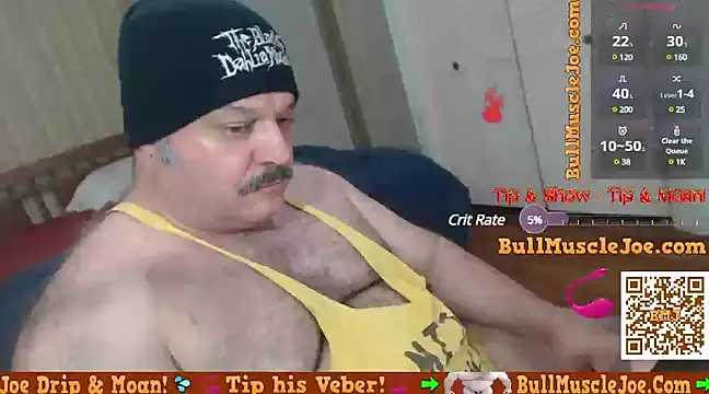 Snapshot of bullmusclejoe chatting on December 20, 3:25 am bullmusclejoe online show from December 20, 3:25 am