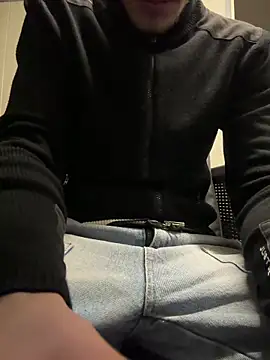 Snapshot of 420boy__ chatting on October 10, 10:23 pm 420boy   online show from October 10, 10:23 pm