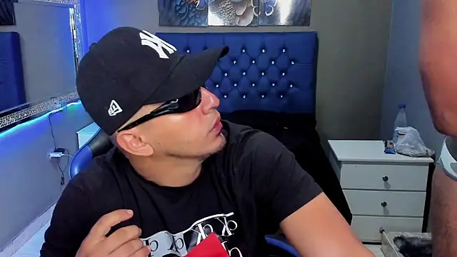 Snapshot of AngelAndChris chatting on October 14, 1:18 pm AngelAndChris online show from October 14, 1:18 pm