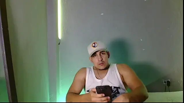 massimo vidal  online show from December 13, 11:44 pm