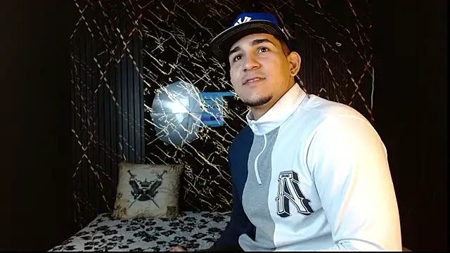 massimo vidal  online show from February 7, 12:56 pm