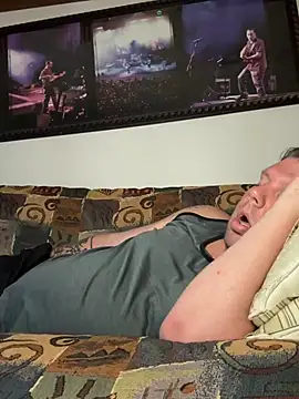 Stephanie1984 online show from June 25, 5:23 am