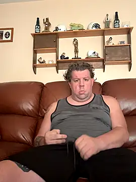 Snapshot of Stephanie1984 chatting on October 18, 6:02 pm Stephanie1984 online show from October 18, 6:02 pm