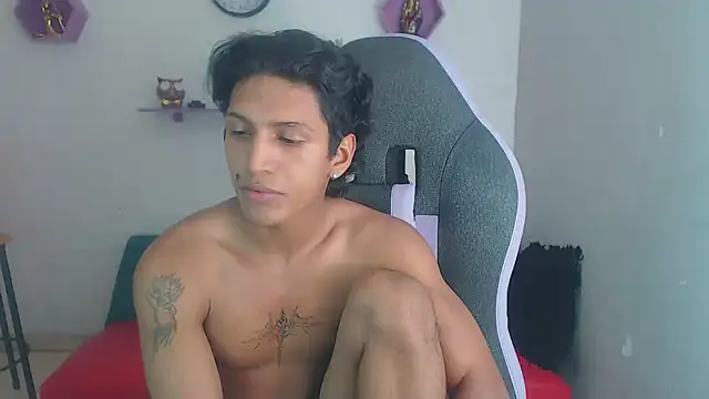 bull cam online show from December 4, 2:18 am