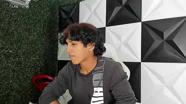 bull cam online show from December 15, 3:14 am