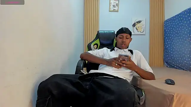 Snapshot of Jax_Maliq chatting on October 2, 2:04 am Jax Maliq online show from October 2, 2:04 am