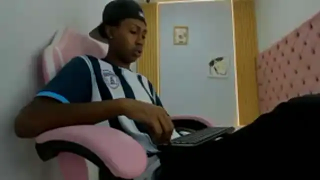 Jax Maliq online show from October 19, 2:16 am