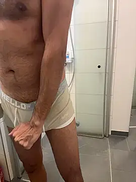 Moan King online show from October 24, 6:20 pm