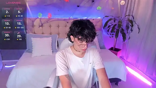 Obsessions of lua online show from October 4, 8:35 pm