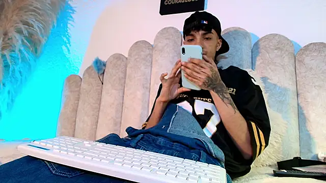 Snapshot of Daniels_jil chatting on September 9, 3:17 am Daniels jil online show from September 9, 3:17 am
