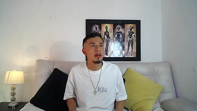 Thian25  online show from September 20, 8:20 pm