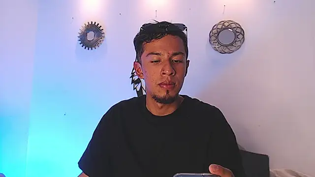 Thian25  online show from September 14, 8:11 pm