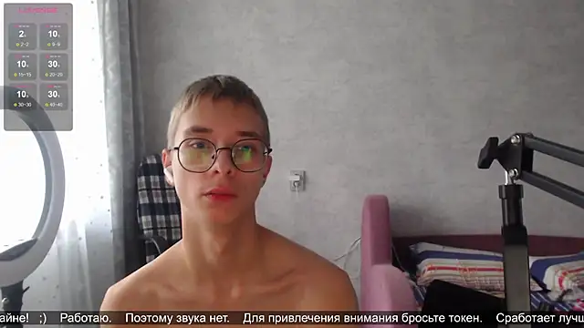 glasses cat online show from October 17, 1:26 pm