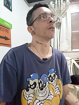 Snapshot of dinho_carioca chatting on October 31, 4:10 pm dinho carioca online show from October 31, 4:10 pm