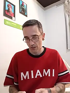Snapshot of dinho_carioca chatting on September 9, 2:05 pm dinho carioca online show from September 9, 2:05 pm