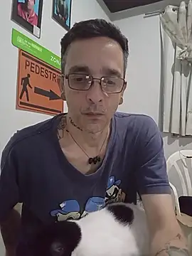 Snapshot of dinho_carioca chatting on October 30, 1:56 pm dinho carioca online show from October 30, 1:56 pm