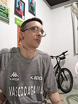 Snapshot of dinho_carioca chatting on October 25, 7:59 pm dinho carioca online show from October 25, 7:59 pm