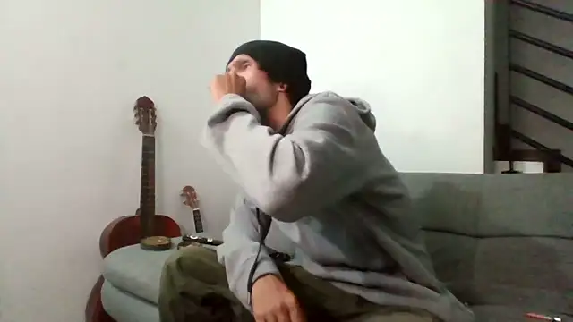 Alejandro92 cali online show from June 9, 1:51 am