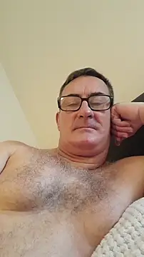 Snapshot of goldenman59 chatting on October 15, 11:18 am goldenman59 online show from October 15, 11:18 am