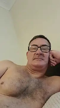 Snapshot of goldenman59 chatting on October 14, 10:44 am goldenman59 online show from October 14, 10:44 am