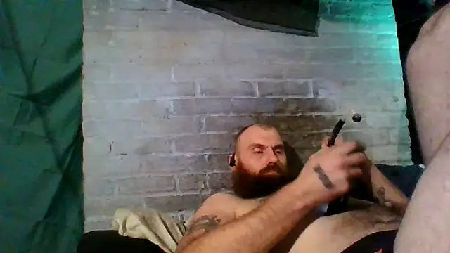 Snapshot of Cowboy815 chatting on October 16, 8:44 am Cowboy815 online show from October 16, 8:44 am