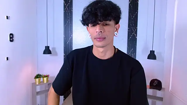 Snapshot of Franvill_Trato chatting on October 2, 7:29 pm Franvill Trato online show from October 2, 7:29 pm