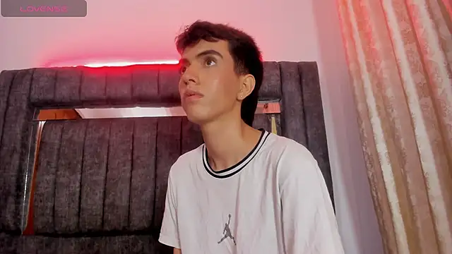 dylan 202520  online show from November 28, 3:42 am