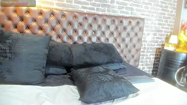 Mick Jonhson online show from September 13, 4:24 am