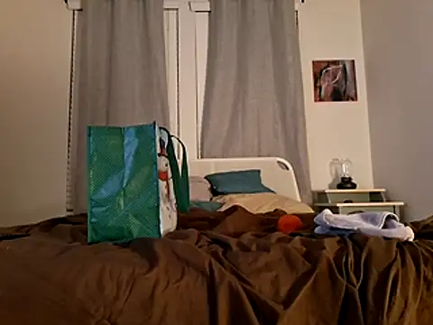 Slinkypoppet online show from December 4, 7:59 am