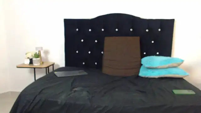  online show from February 9, 12:32 pm