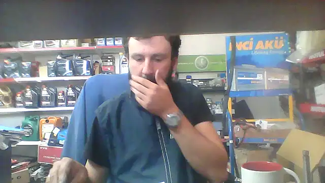 Snapshot of vihand22 chatting on September 16, 9:32 am vihand22 online show from September 16, 9:32 am