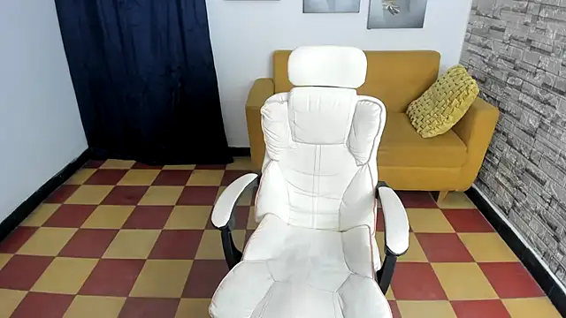 Snapshot of andres_sant chatting on October 19, 3:00 am andres sant online show from October 19, 3:00 am