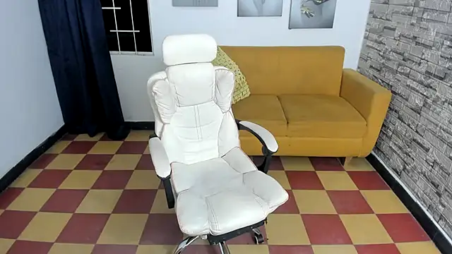 Snapshot of andres_sant chatting on October 16, 3:03 am andres sant online show from October 16, 3:03 am