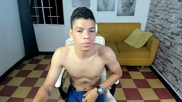 Snapshot of andres_sant chatting on October 21, 3:42 am andres sant online show from October 21, 3:42 am