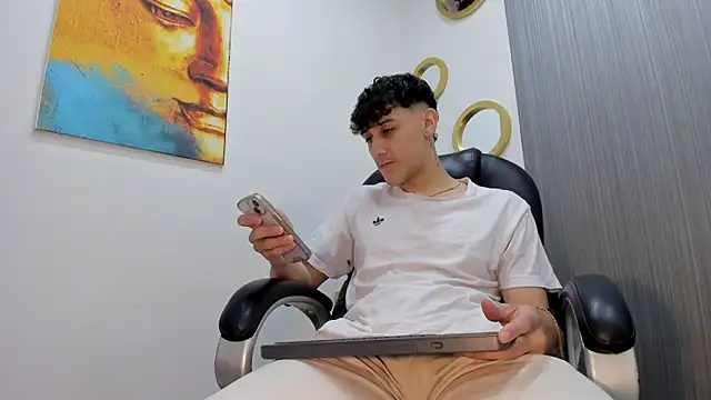 Alex Booy online show from September 8, 3:55 pm