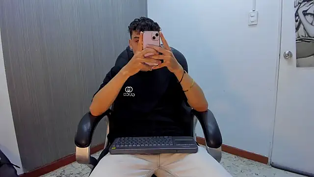Alex Booy online show from September 13, 3:35 pm