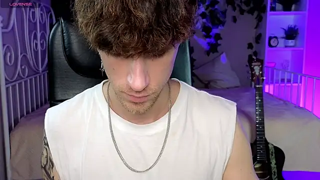 Snapshot of mark_caron chatting on October 16, 8:28 pm mark caron online show from October 16, 8:28 pm