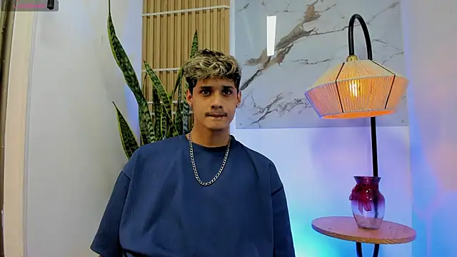 el flaquitoo  online show from September 20, 6:52 pm