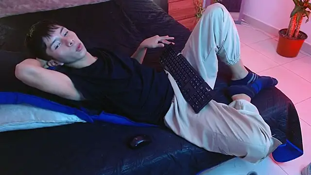 Hyunjin Son online show from September 19, 1:07 am