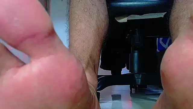 Snapshot of Sir_kev66 chatting on October 29, 7:50 pm Sir kev66 online show from October 29, 7:50 pm