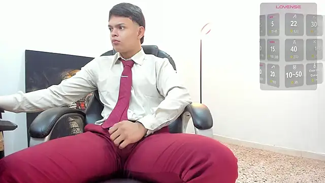 Snapshot of nino_bonnucci chatting on September 28, 12:47 pm nino bonnucci online show from September 28, 12:47 pm