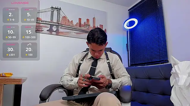 Snapshot of nino_bonnucci chatting on September 16, 6:42 pm nino bonnucci online show from September 16, 6:42 pm
