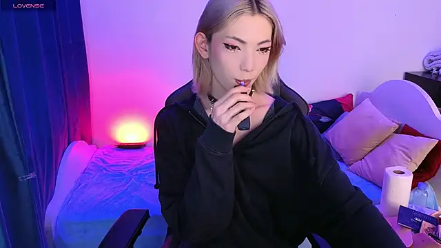 star madison online show from April 29, 12:10 pm