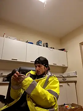 MODEST11 MMiILOO AMARO online show from October 16, 2:52 am