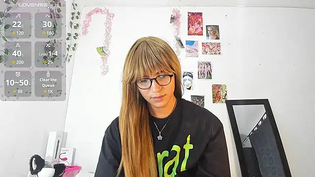 cute sammy 1 online show from November 14, 8:10 pm