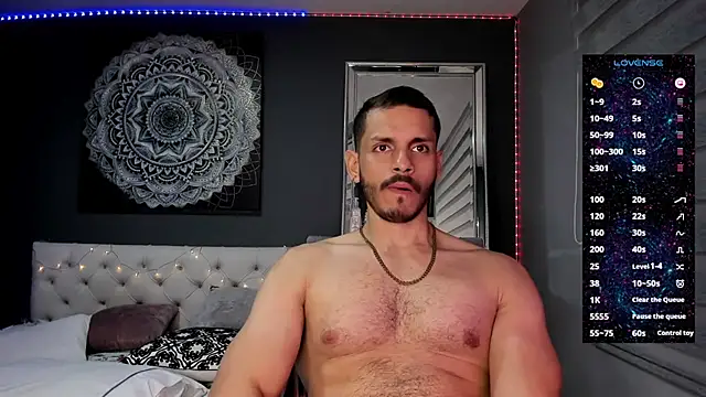 Snapshot of TianZilac chatting on October 24, 11:39 pm TianZilac online show from October 24, 11:39 pm